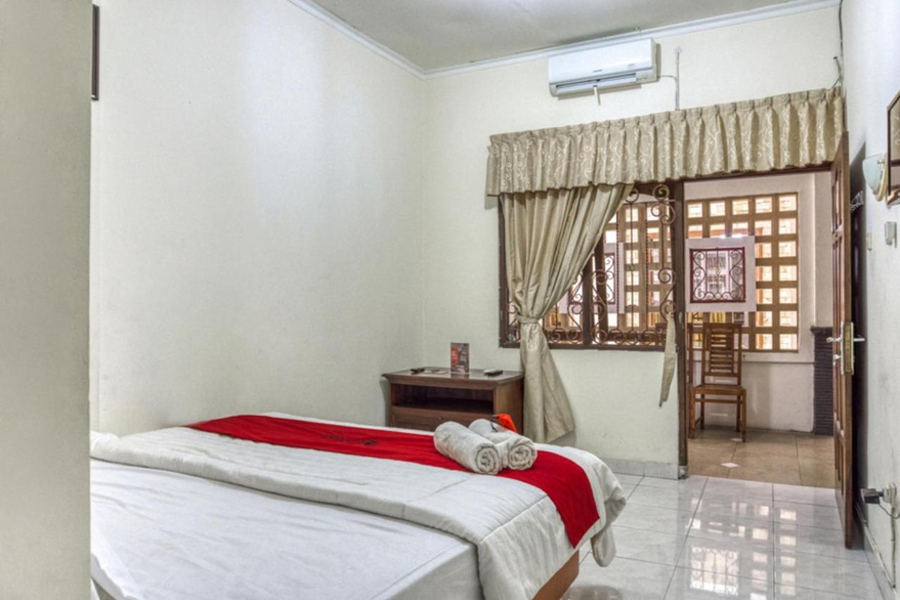 Reddoorz Syariah @ Raya Tajem Maguwo Hotel Kalasan Ngoại thất bức ảnh